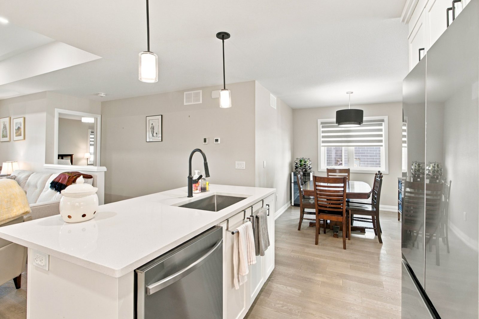 103 JEFFEREY WAY