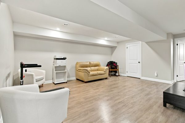 103 JEFFEREY WAY
