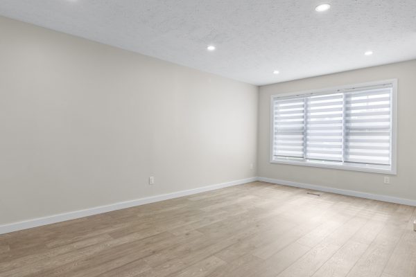 1030 YONGE STREET S