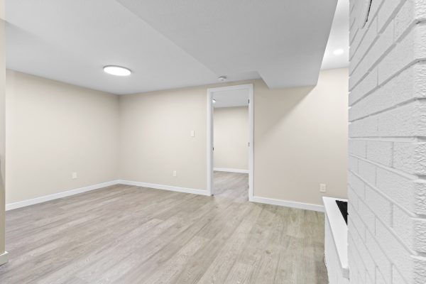 1030 YONGE STREET S