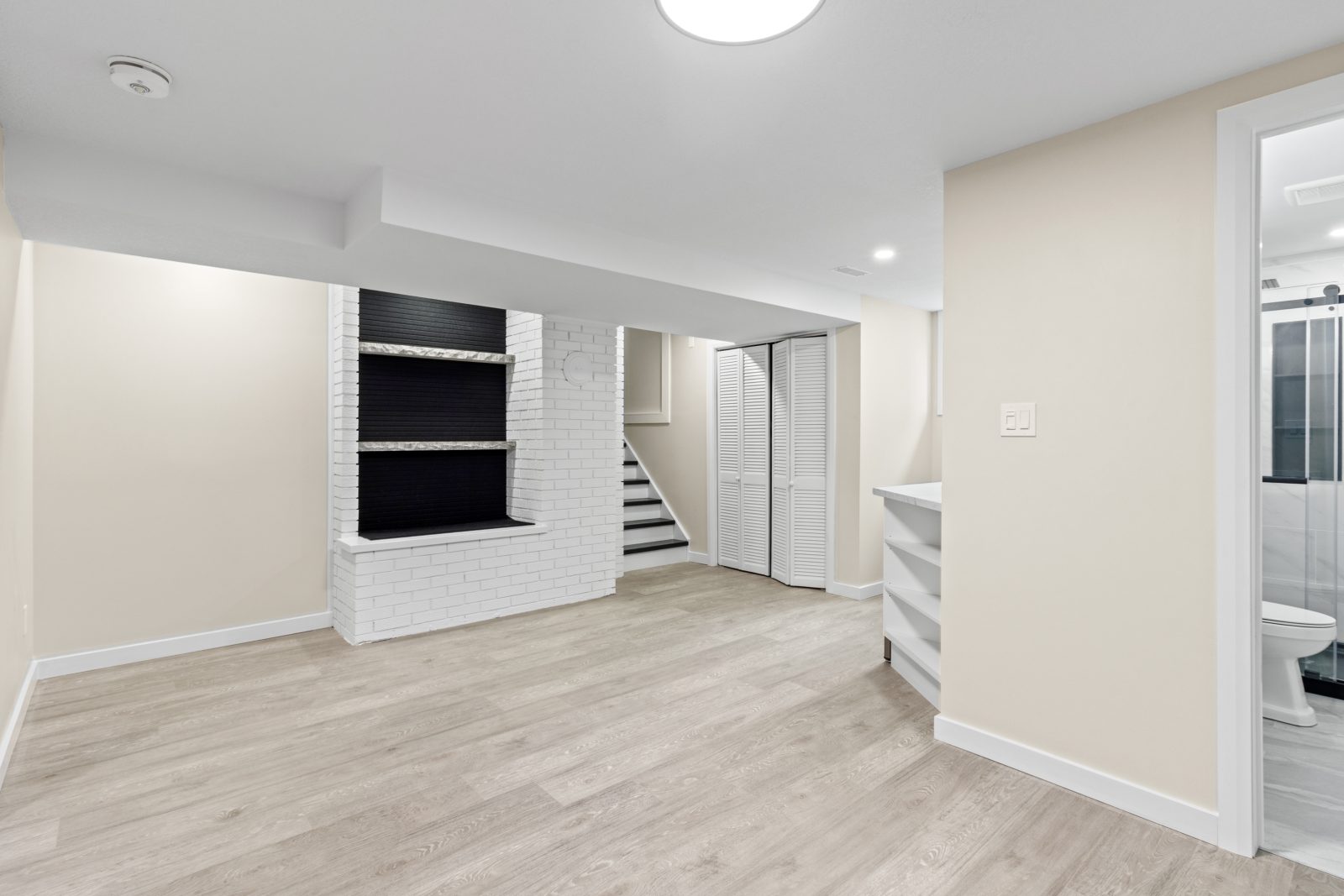 1030 YONGE STREET S