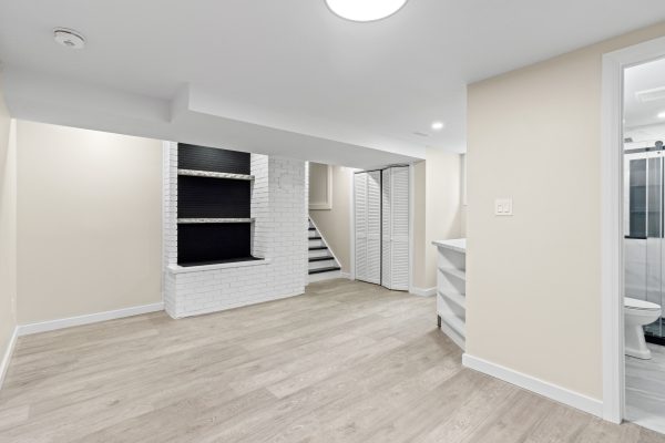 1030 YONGE STREET S