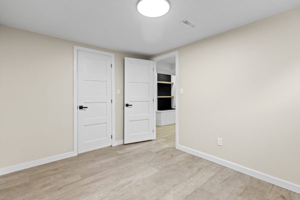 1030 YONGE STREET S