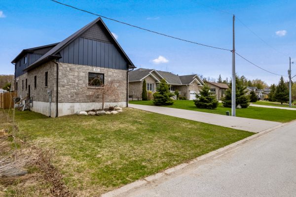 107 OTTAWA AVENUE
