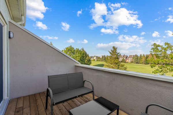 212 - 107 WINTERGREEN PLACE