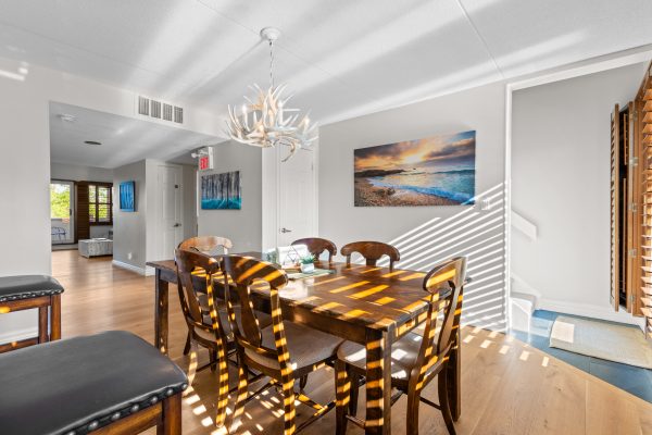 212 - 107 WINTERGREEN PLACE