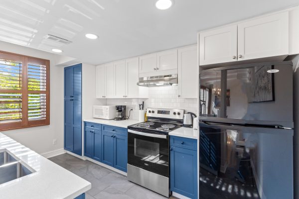 212 - 107 WINTERGREEN PLACE