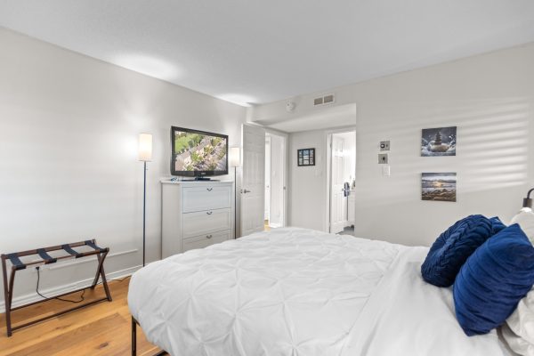 212 - 107 WINTERGREEN PLACE