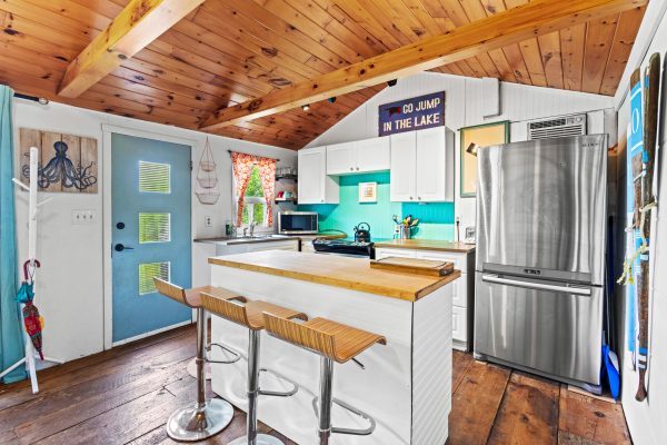 109 LAKEVIEW ROAD
