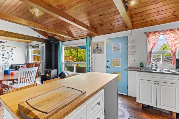 109 LAKEVIEW ROAD