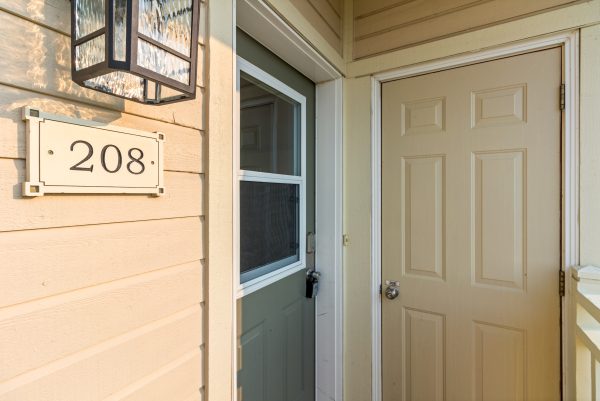 208 - 115 FAIRWAY COURT