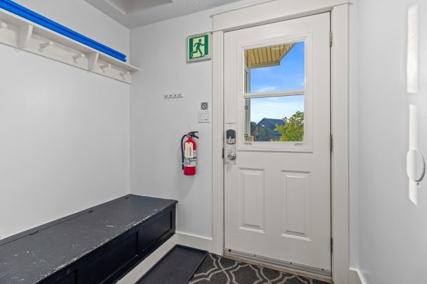 208 - 115 FAIRWAY COURT