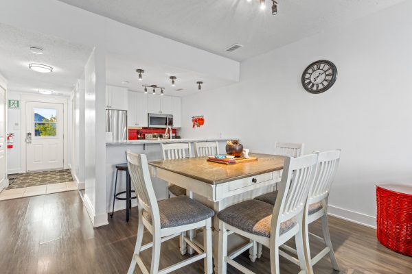 208 - 115 FAIRWAY COURT