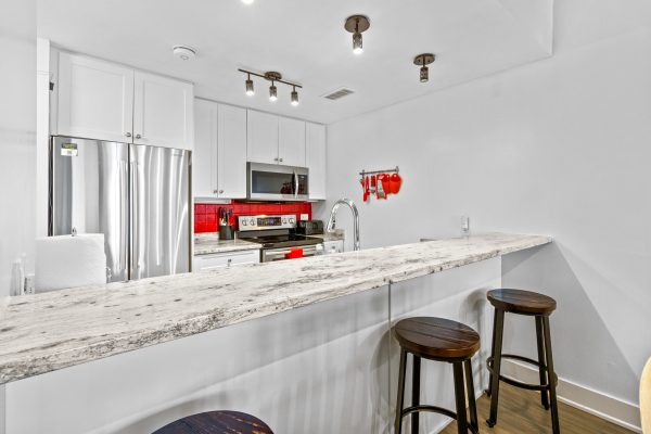 208 - 115 FAIRWAY COURT