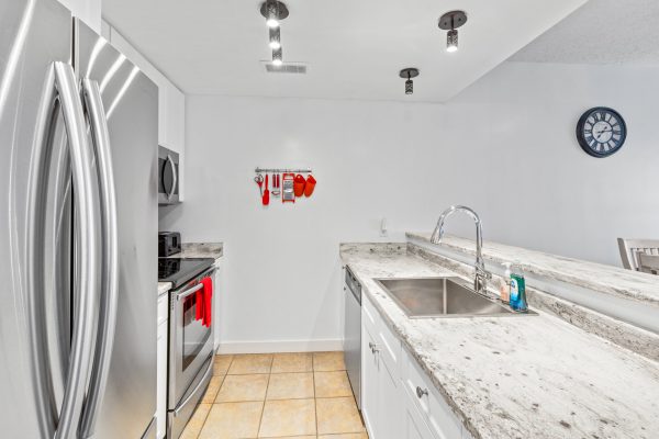 208 - 115 FAIRWAY COURT