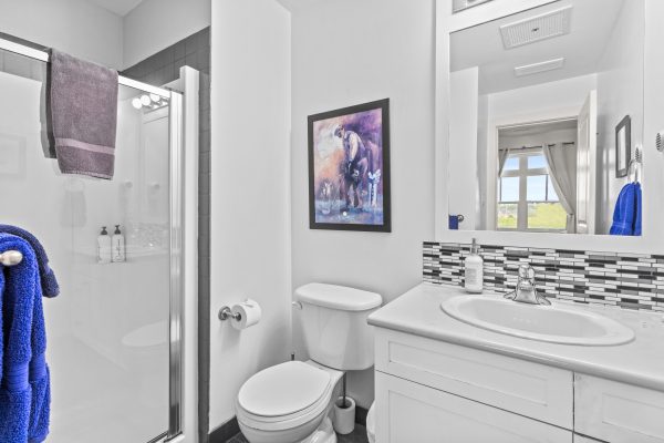 208 - 115 FAIRWAY COURT