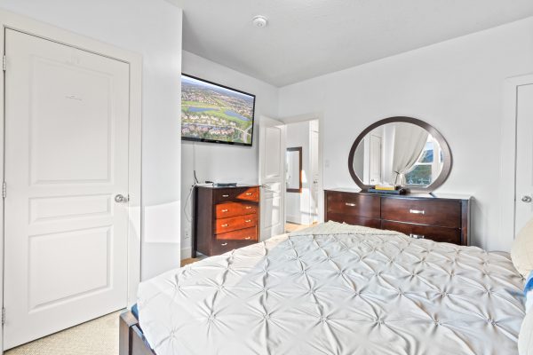 208 - 115 FAIRWAY COURT