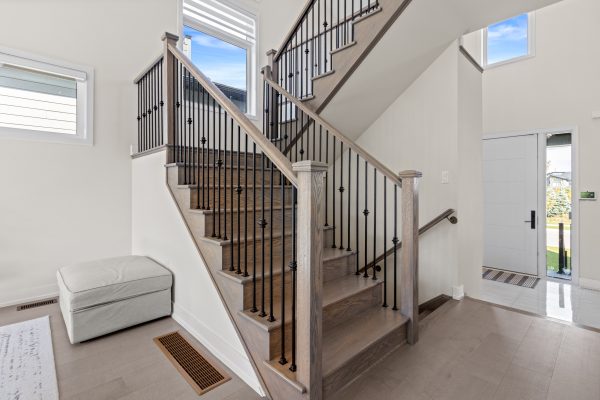 125 STONELEIGH DRIVE