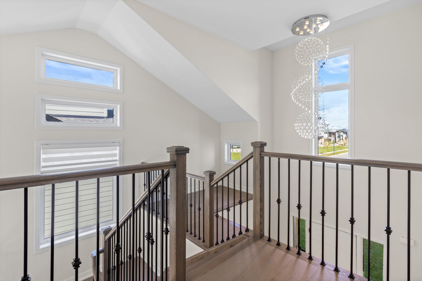 125 STONELEIGH DRIVE