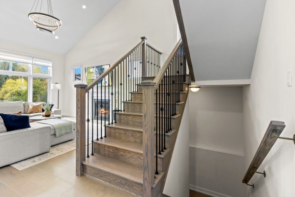 125 STONELEIGH DRIVE
