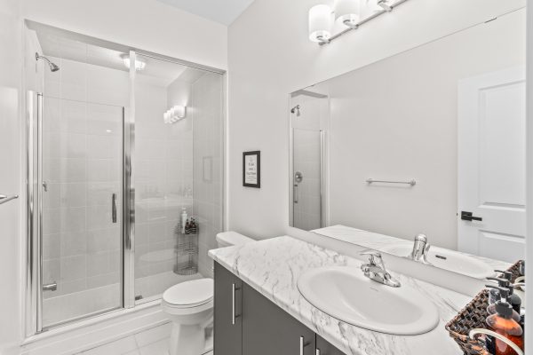 125 STONELEIGH DRIVE