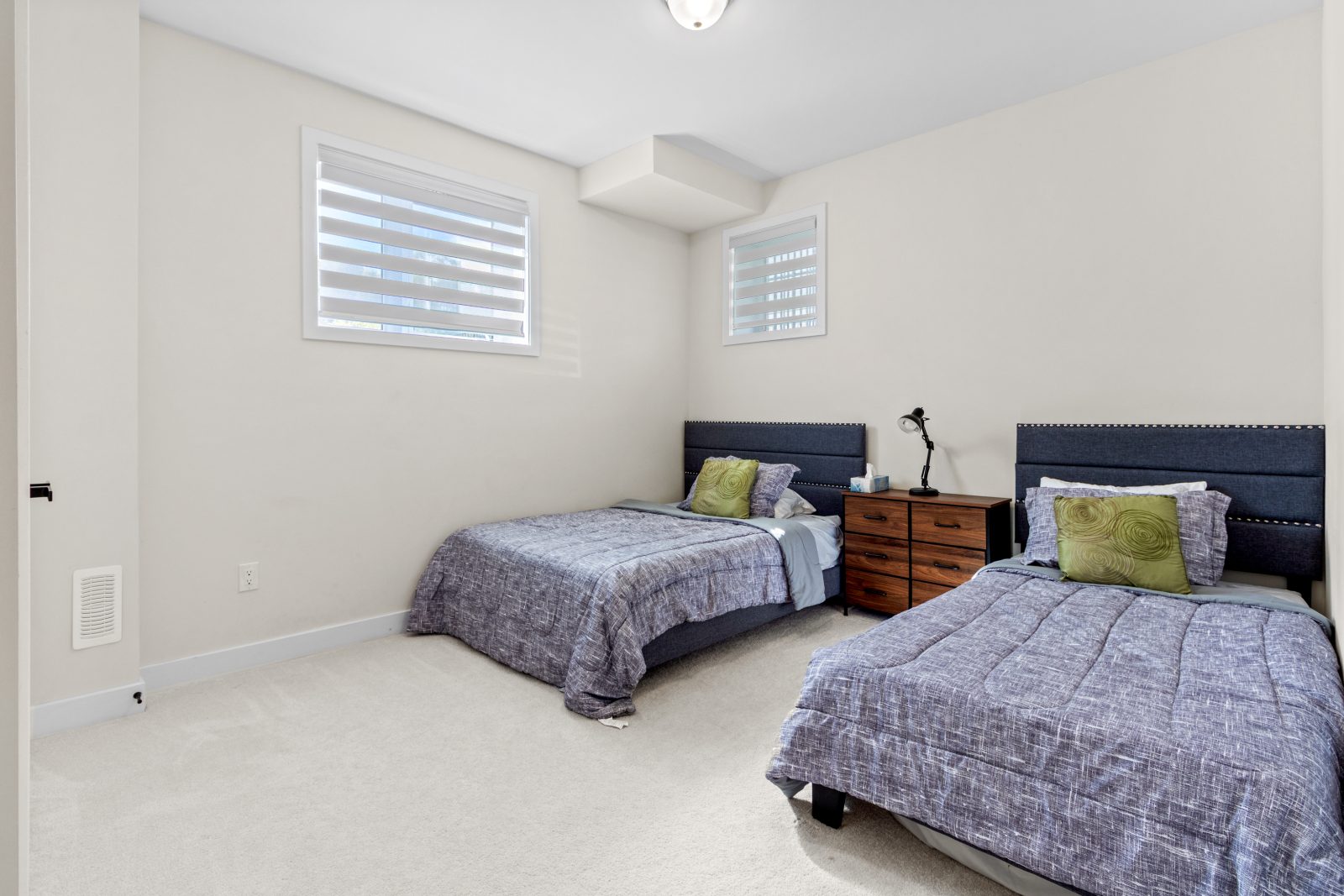 125 STONELEIGH DRIVE