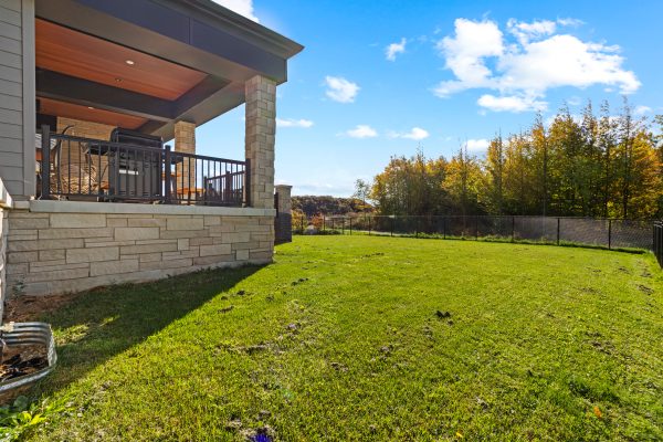 125 STONELEIGH DRIVE