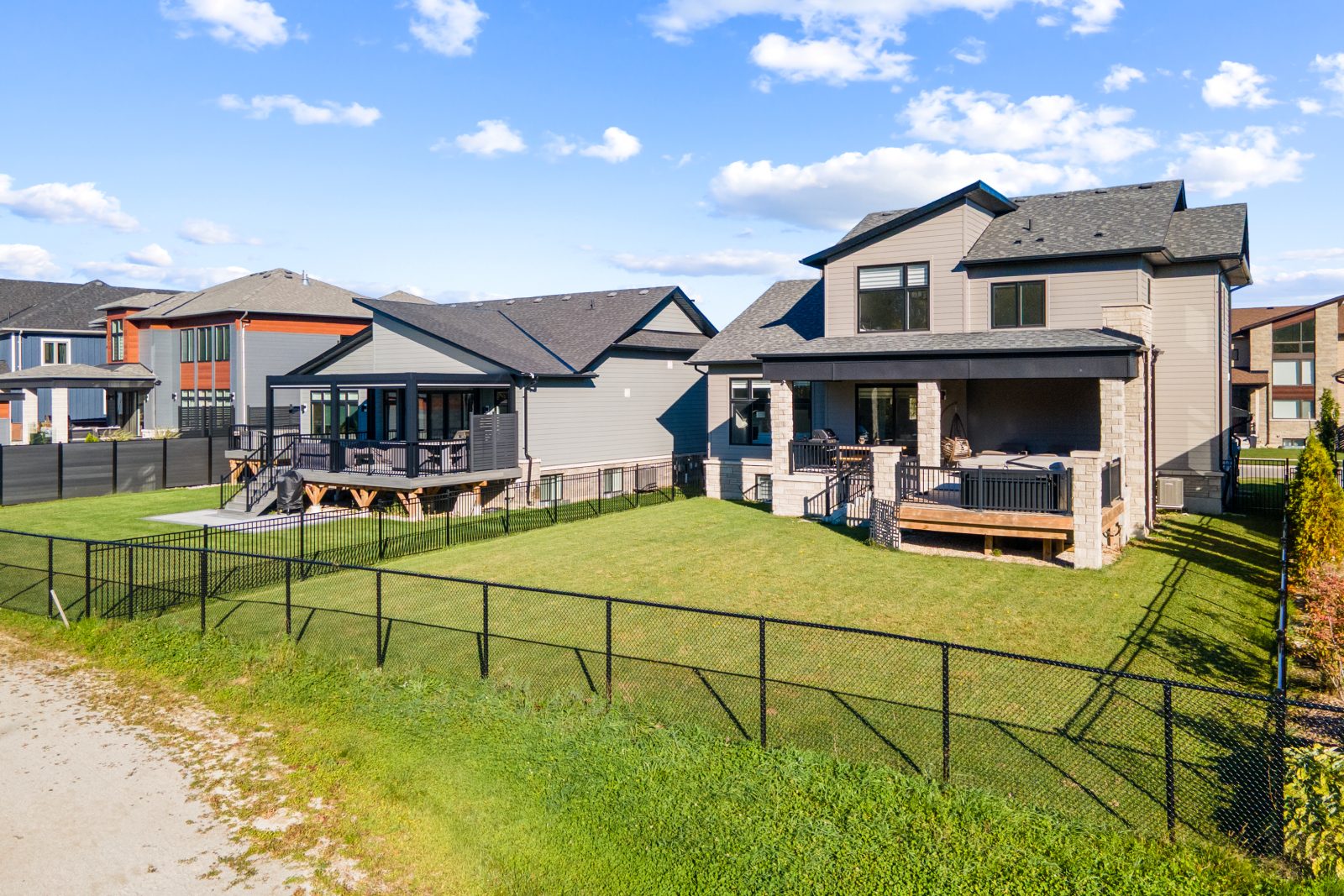 125 STONELEIGH DRIVE