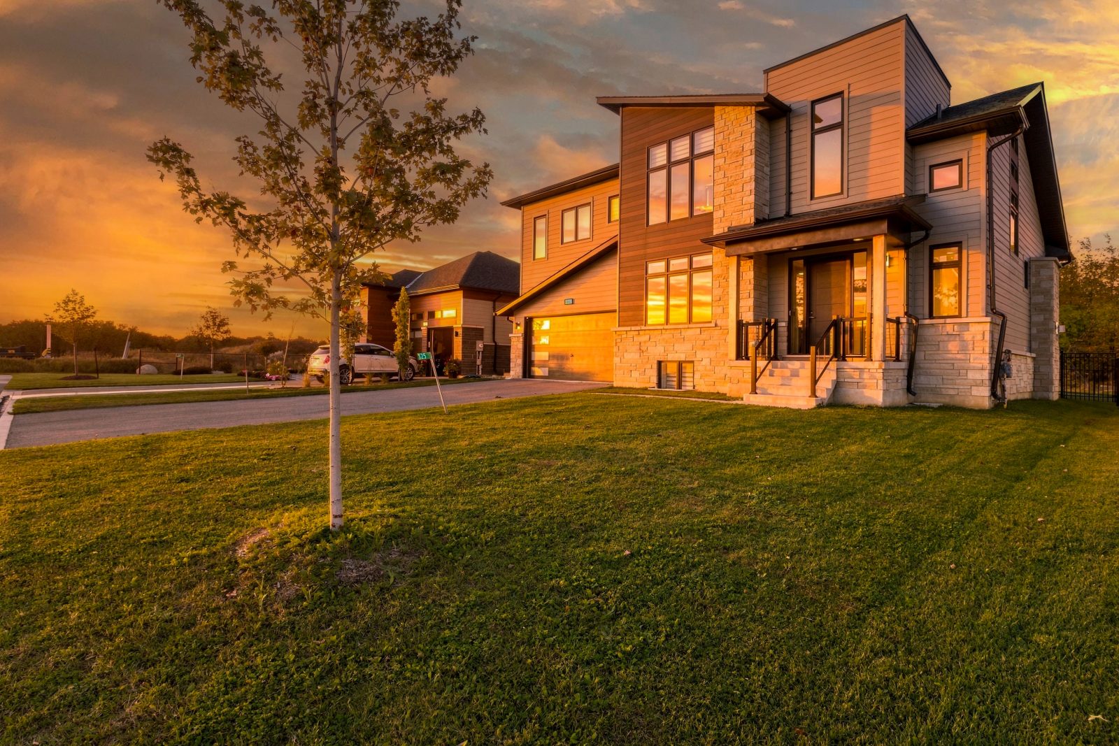 125 STONELEIGH DRIVE