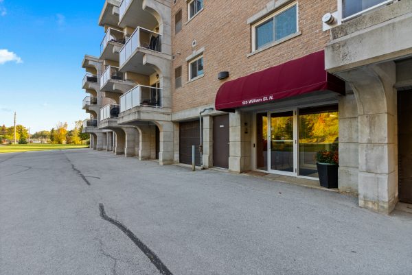 406 - 125 WILLIAM STREET N