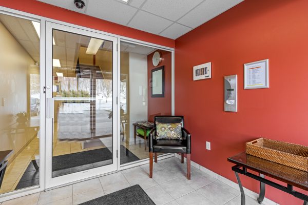 406 - 125 WILLIAM STREET N