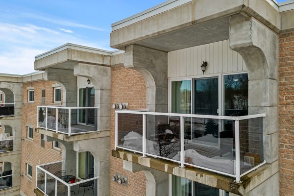 406 - 125 WILLIAM STREET N