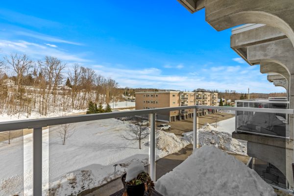 406 - 125 WILLIAM STREET N