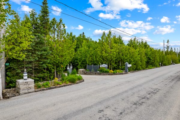 127 PINE TREE HARBOUR ROAD