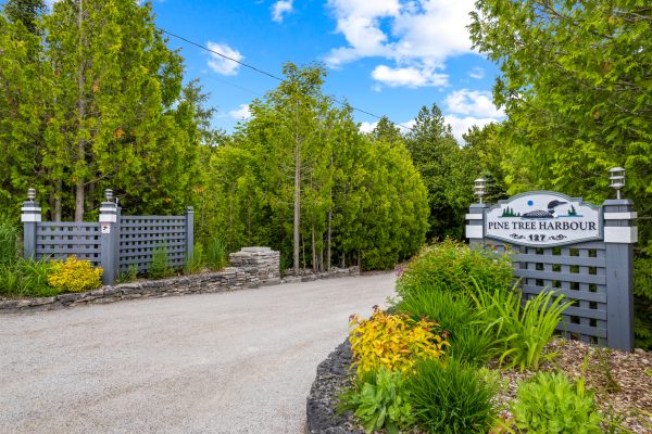 127 PINE TREE HARBOUR ROAD