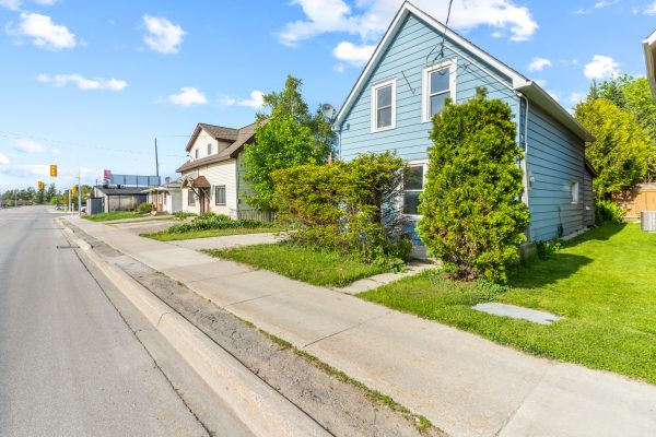 1323 2ND AVENUE W