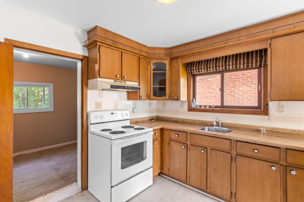 1323 2ND AVENUE W