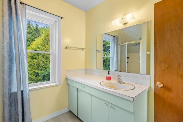 1323 2ND AVENUE W