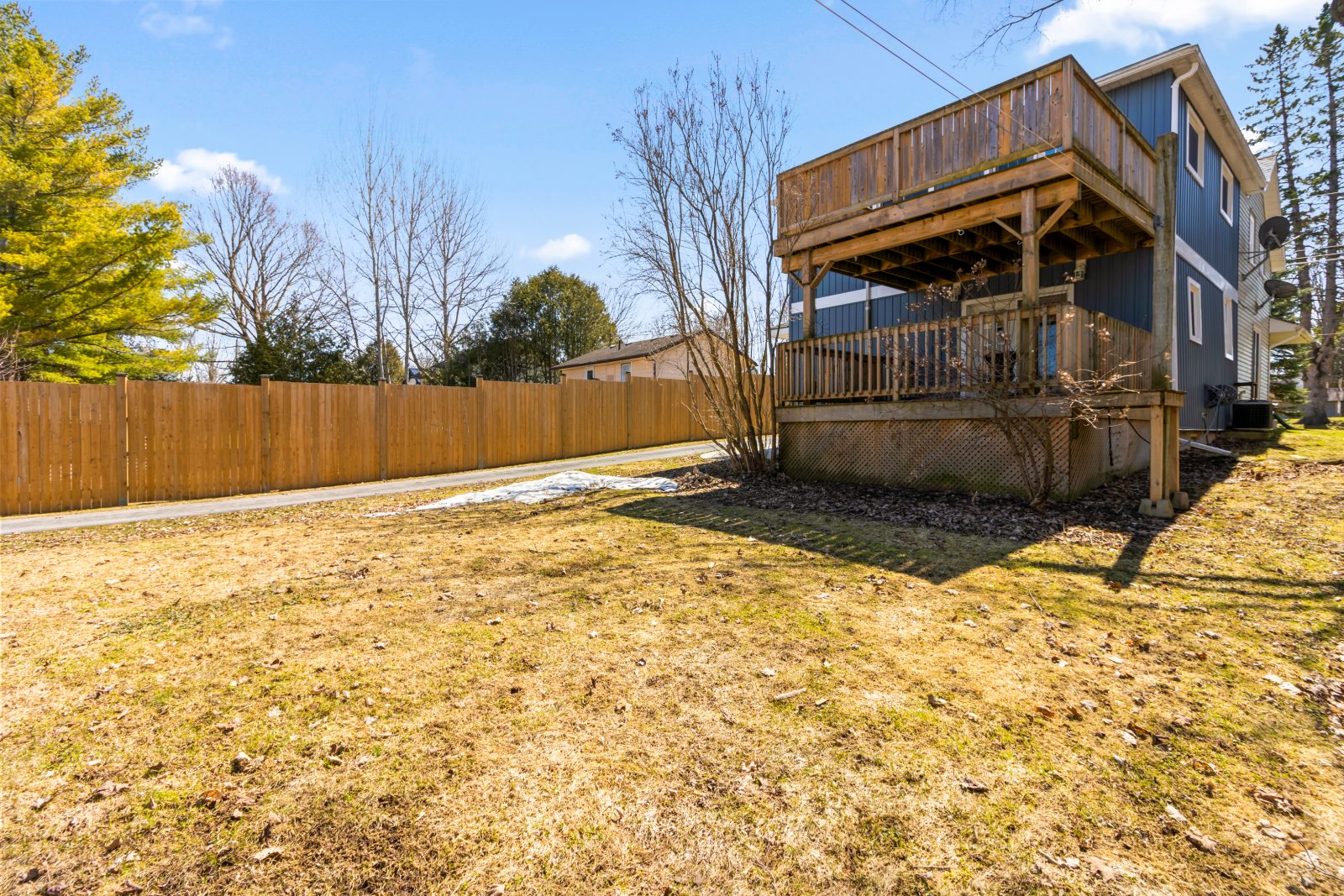 144 LOUCKS LANE
