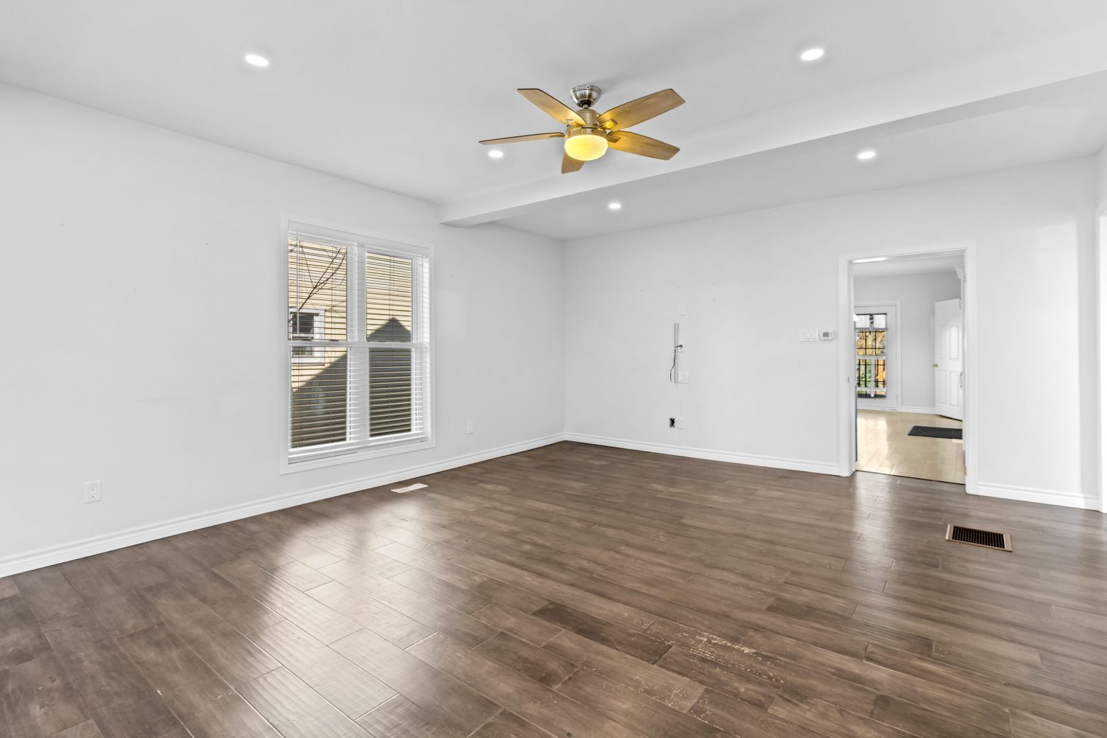 144 LOUCKS LANE