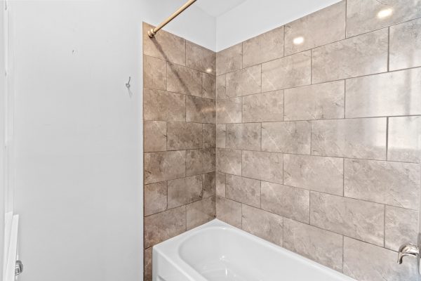 144 LOUCKS LANE