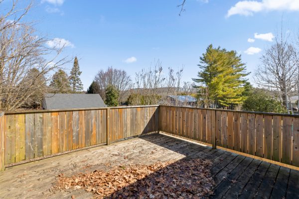 144 LOUCKS LANE