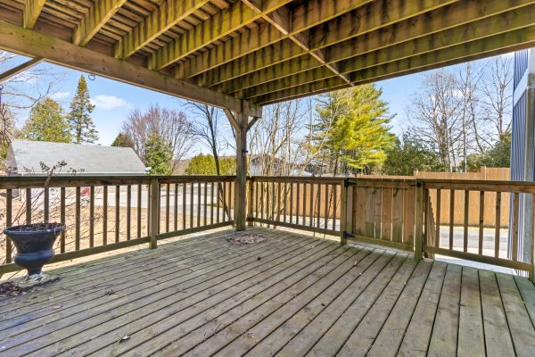 144 LOUCKS LANE