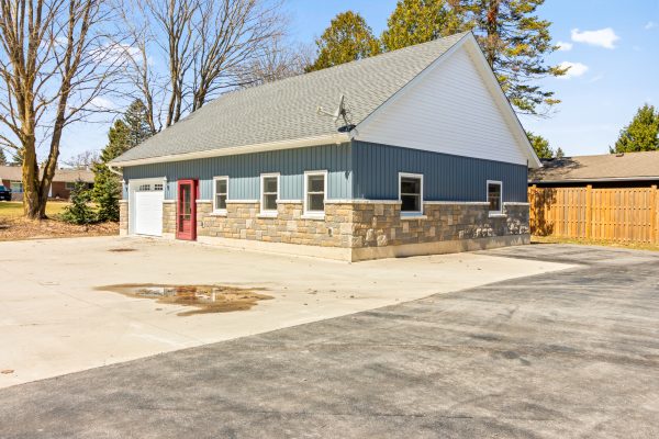 144 LOUCKS LANE