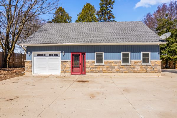 144 LOUCKS LANE