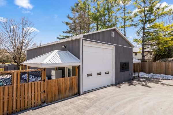 144 LOUCKS LANE