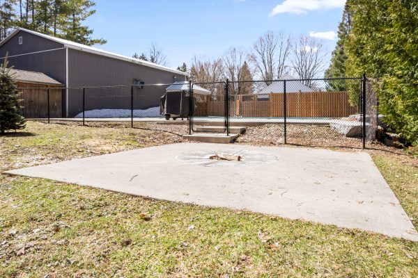 144 LOUCKS LANE