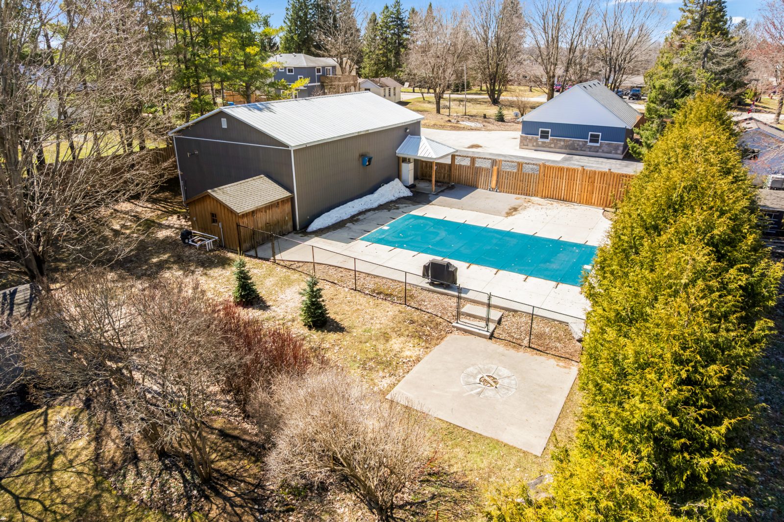 144 LOUCKS LANE