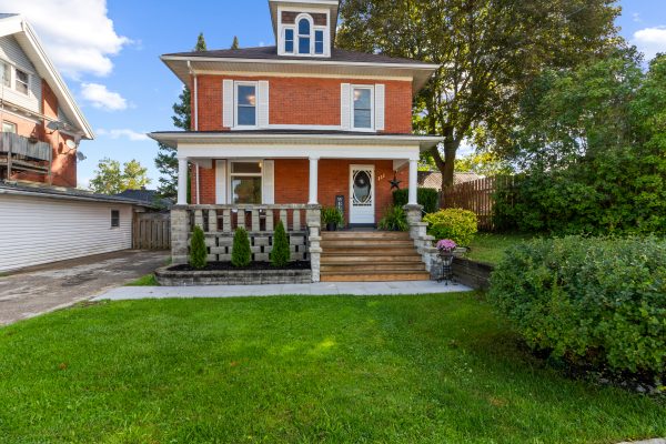 151 ALBERT STREET N