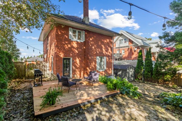 151 ALBERT STREET N